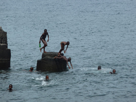 rock_diving