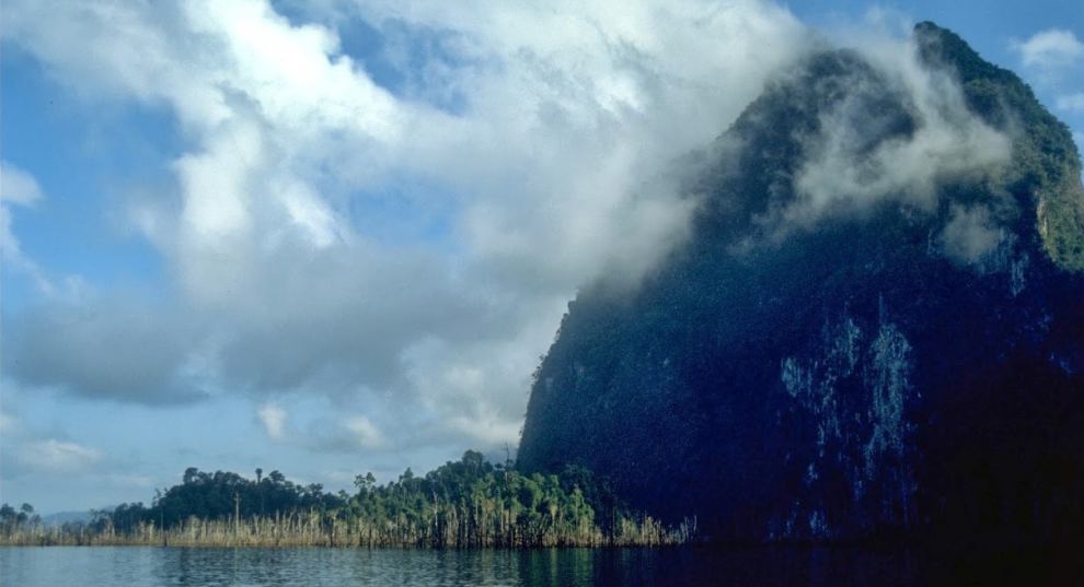 thailand-island-990x537